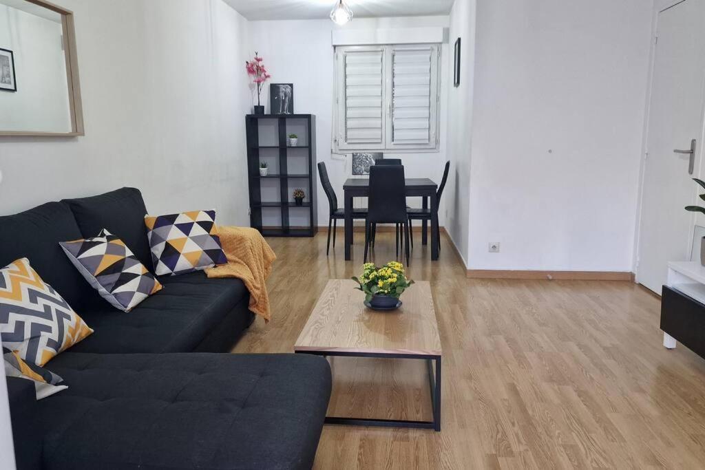 Апартаменти Appart Cosy & Spacieux-Metro7 Louis-Aragon+Parking Вітрі-сюр-Сен Екстер'єр фото